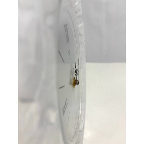 VTG Oval Crystal Clear Signatures Floral Rim Design Wall Clock Japaan Works - Picture 10 of 16